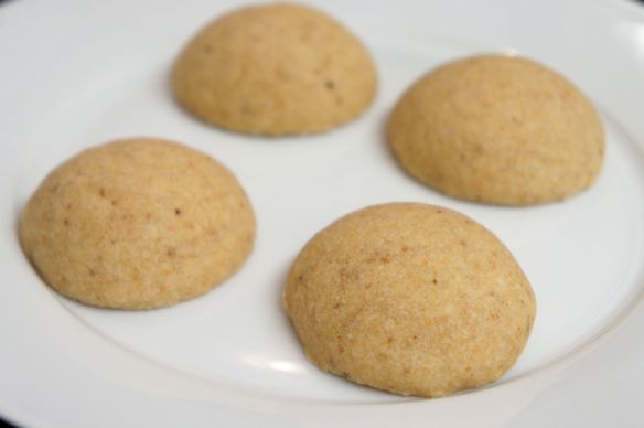 Polvorones almond cookies